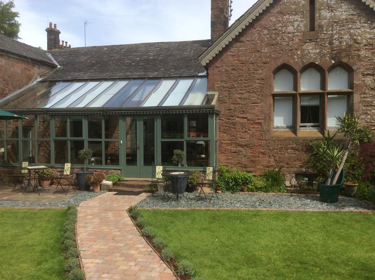 มิลล์วูด ลอดจ์ Bed & Breakfast Barrow-in-Furness ภายนอก รูปภาพ