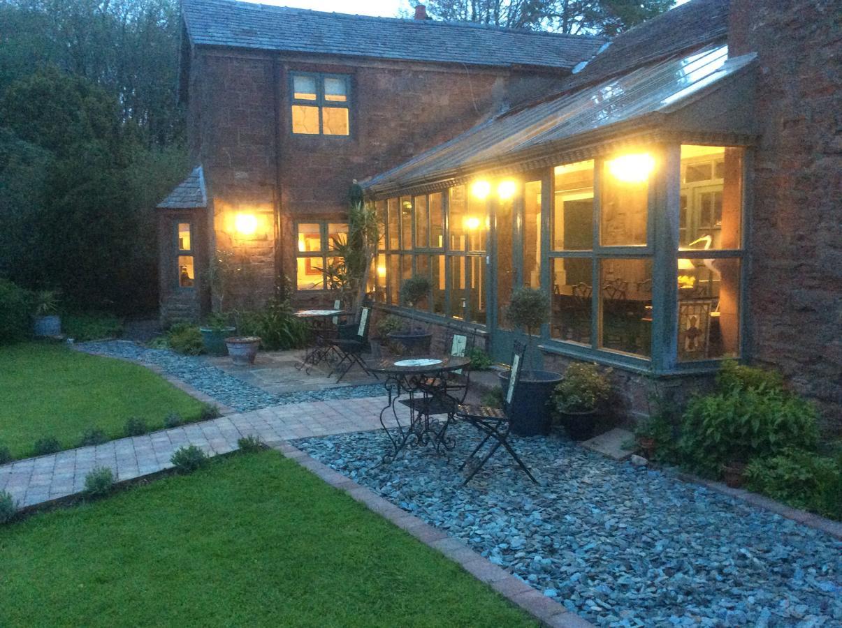มิลล์วูด ลอดจ์ Bed & Breakfast Barrow-in-Furness ภายนอก รูปภาพ