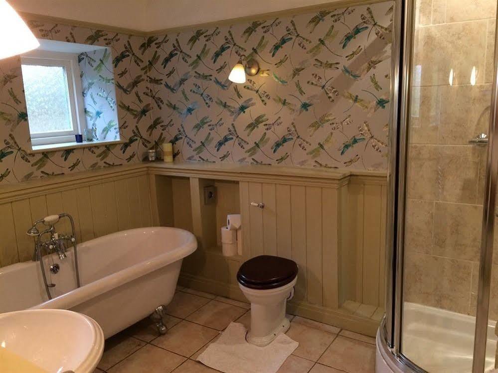 มิลล์วูด ลอดจ์ Bed & Breakfast Barrow-in-Furness ภายนอก รูปภาพ